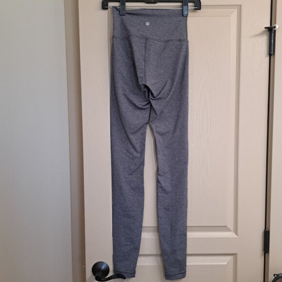 LULULEMON WOMENS LEGGINGS SIZE 4-TALL GREY AND IN EXELLENT CONDITION - Picture 1 of 5
